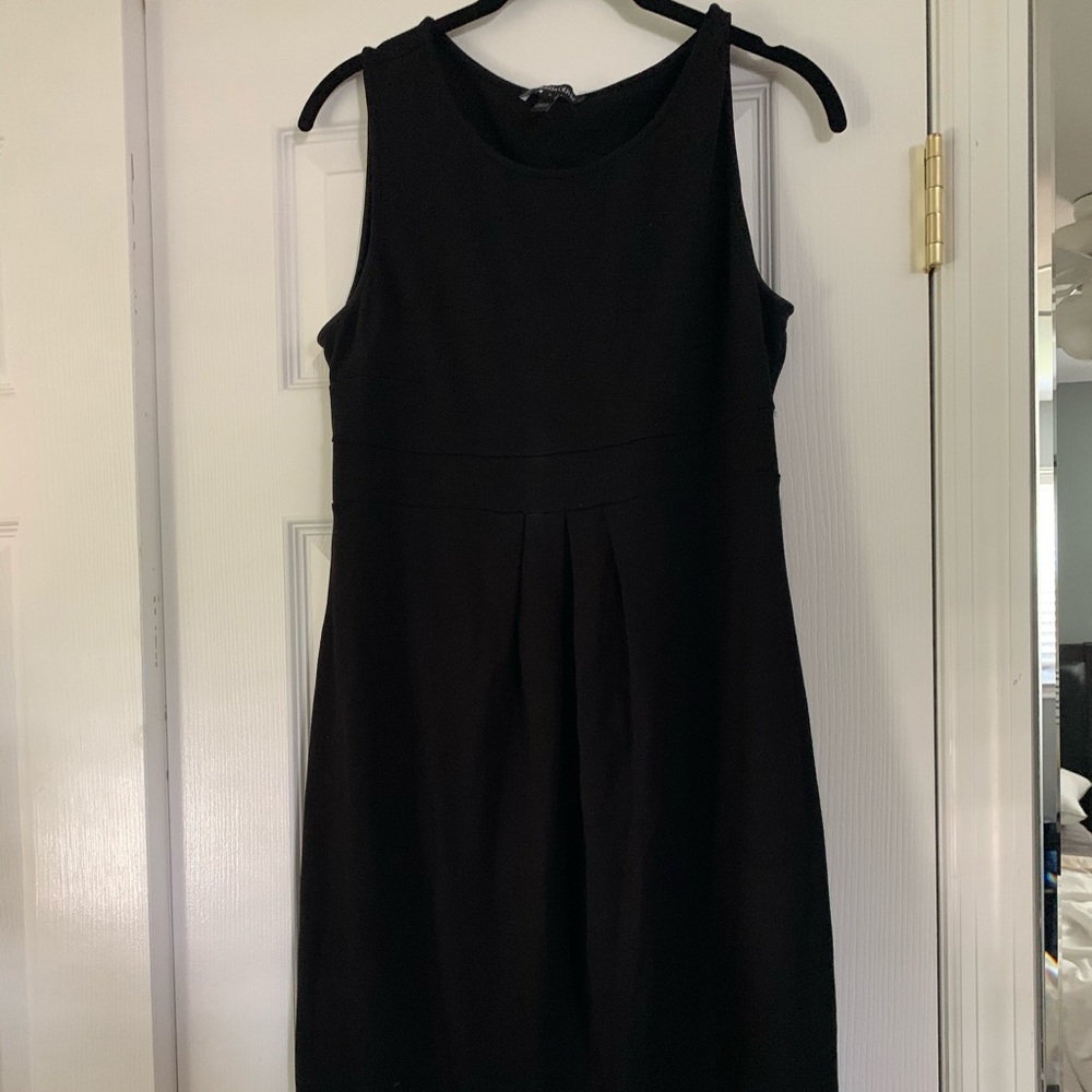 Black maternity dress
